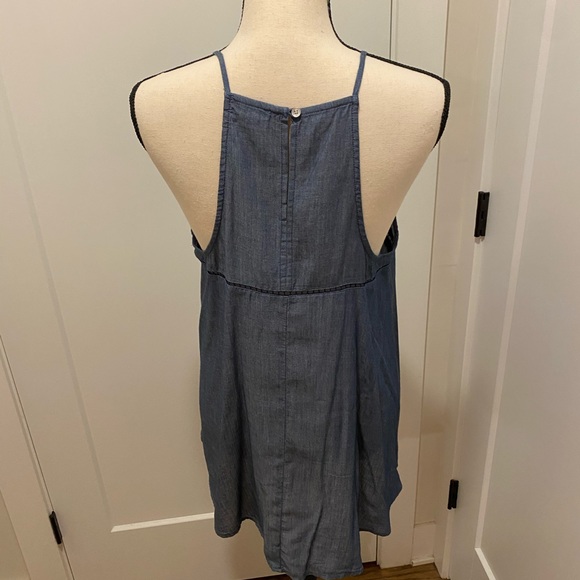 Cute Chambray Tank - Picture 2 of 3